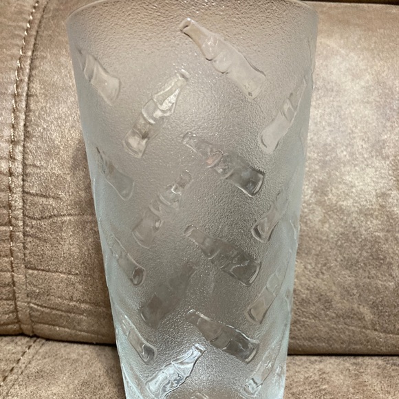 VTG clear Coca-Cola bottle flying print pebble textured glass Tumbler 20 oz - Picture 2 of 3